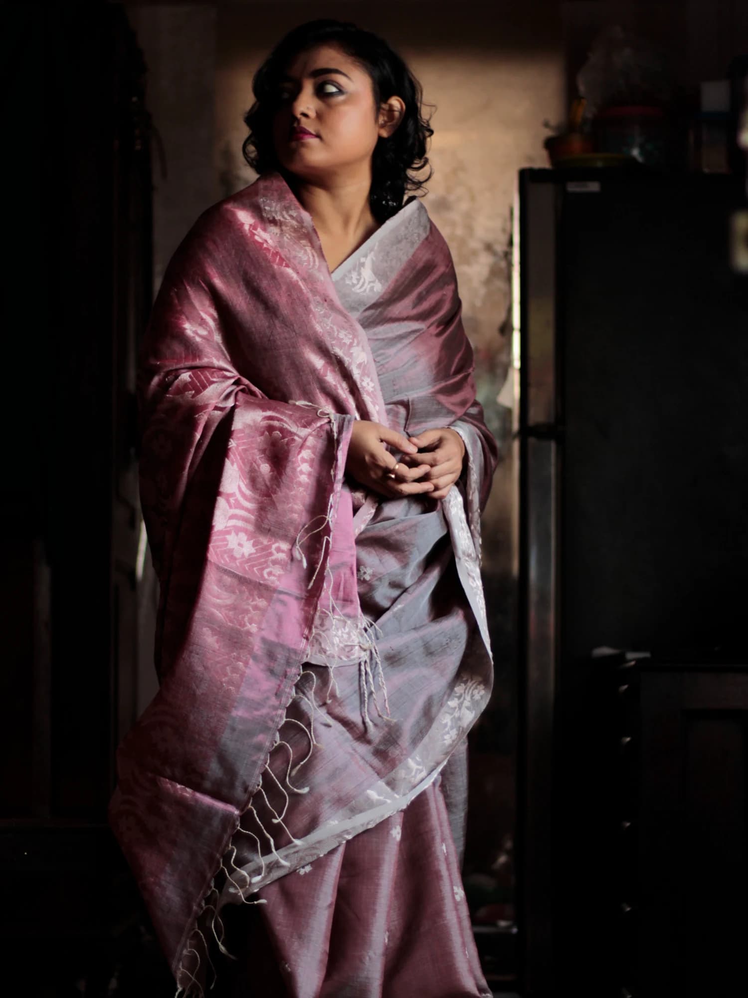 Kaberi Tussar Silk Jamdani Misty Rose Saree thumbnail 2