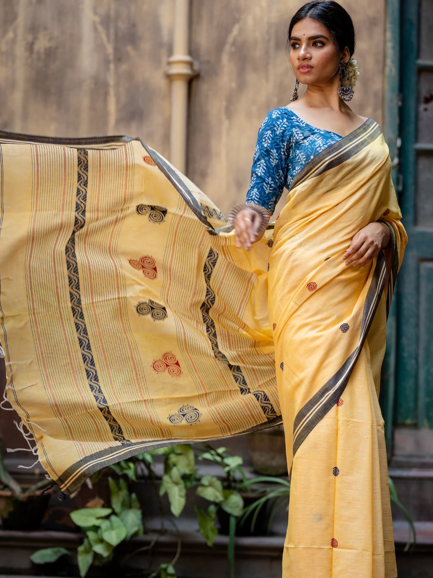 Yellow Aborto Tangail Saree thumbnail 3
