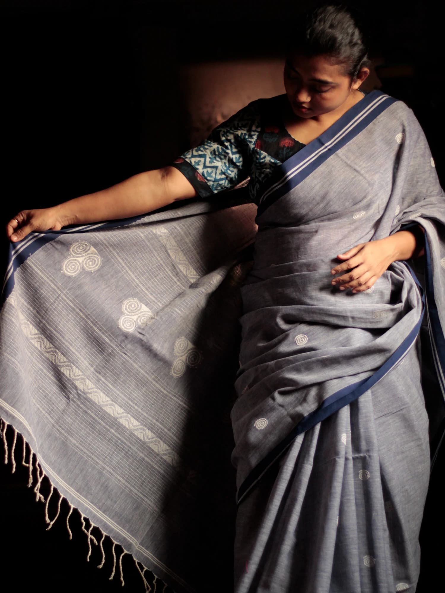 Slate Grey Aborto Tangail Saree thumbnail 2